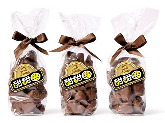 提案时候准备改变这位老总的思路,简单贴了个效果