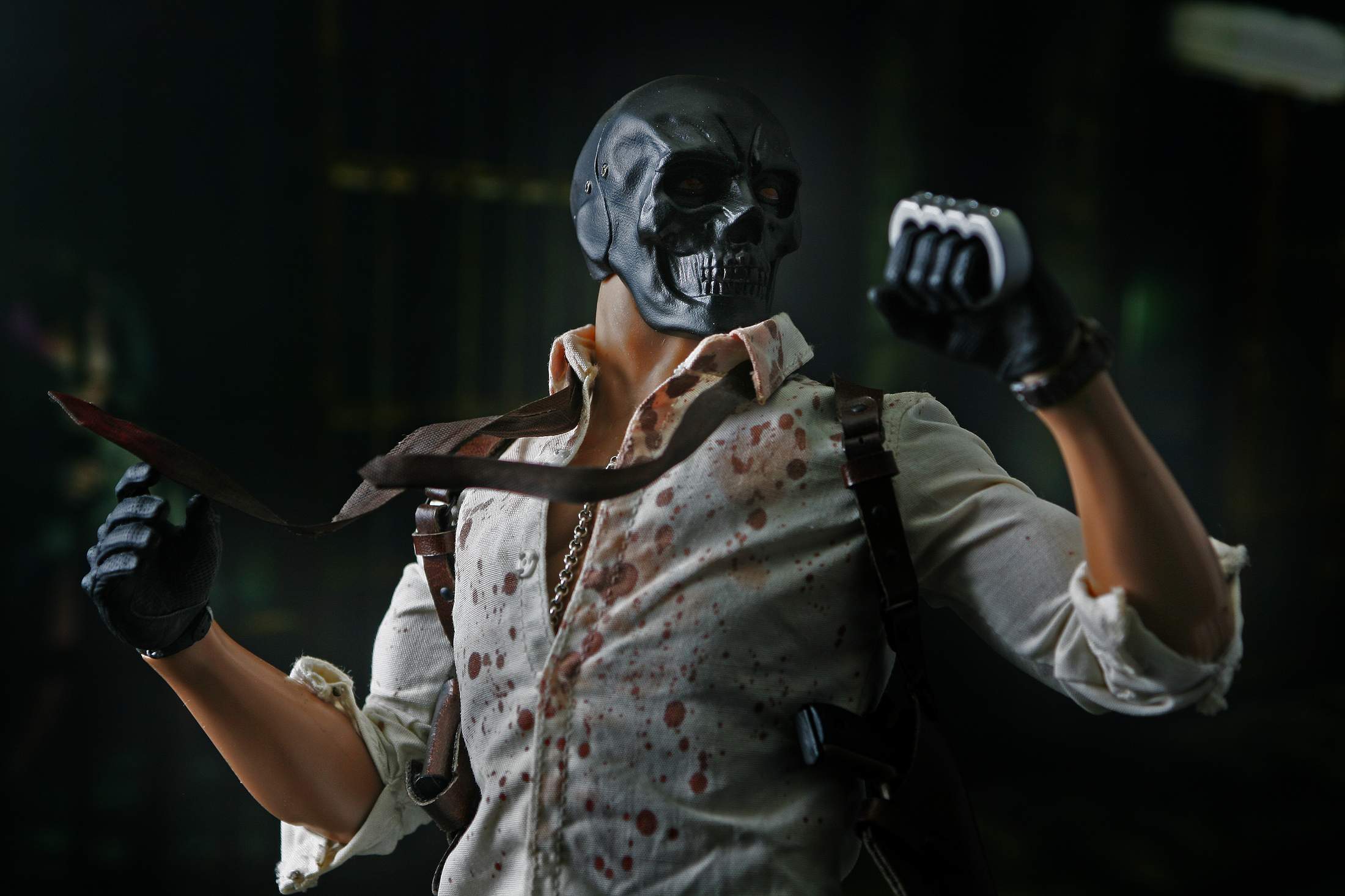 眉间白火的臆造自d之黑面具拷问版