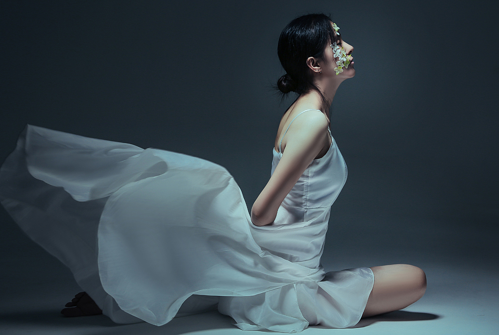 流光。（图ZMzEyNDU0NDQ=） - 人像摄影 - 站酷设计师摄影师cat原创素材 - 站酷ZCOOL