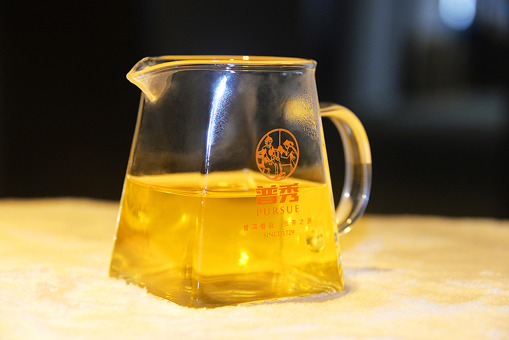 普秀困鹿山——普洱茶包装