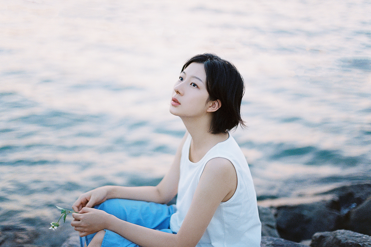 海边,微微生风的光芒「深圳写真约拍」