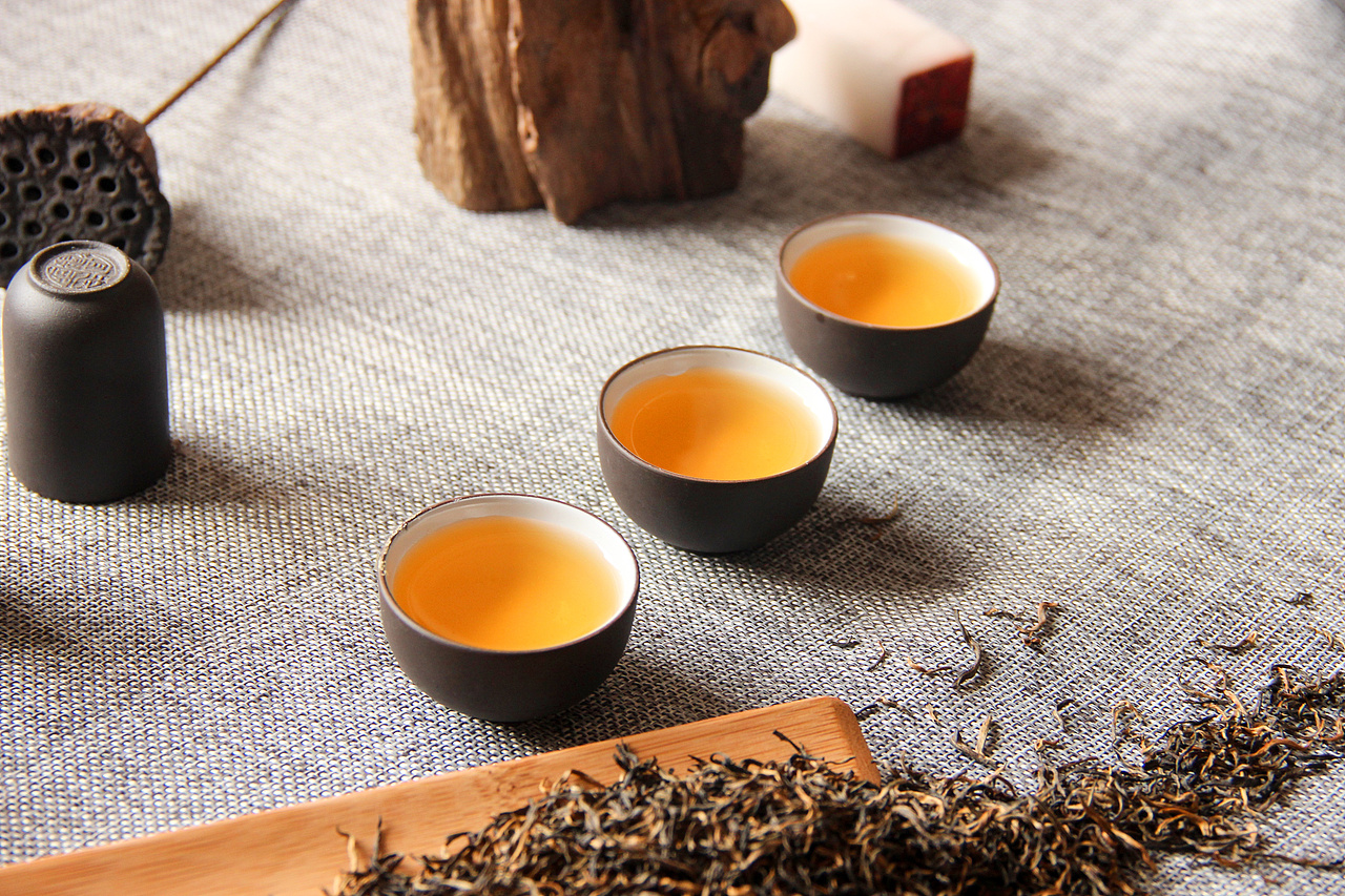 静物摄影-金骏眉 正山小种 黄山毛峰 西湖龙井茶（图ZMTIxNDMwNDQw） - 产品摄影 - 站酷设计师Kir_基尔原创素材 - 站酷ZCOOL