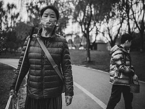 无色的春天 | 35mm 镜头扫街