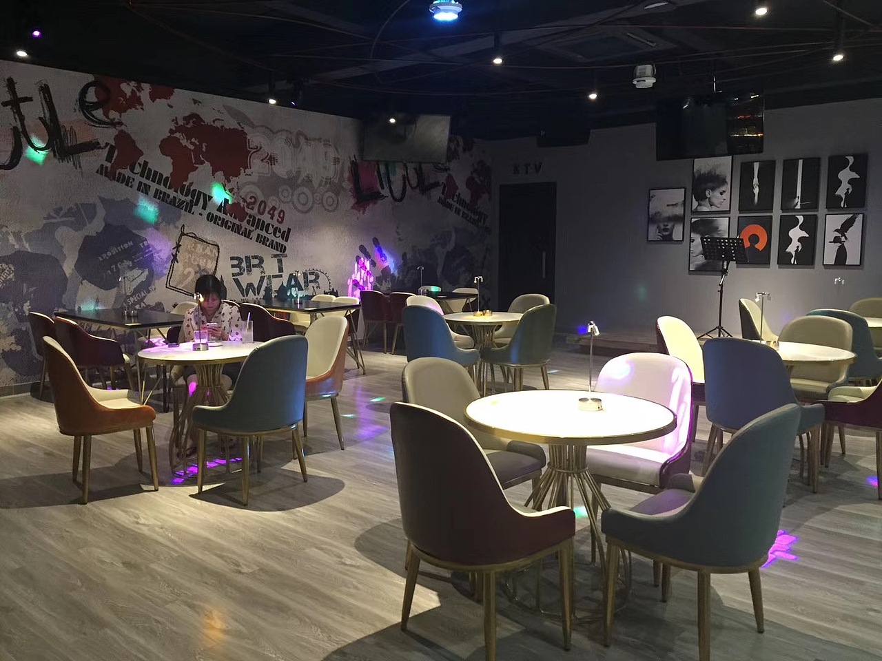 轰趴馆室内设计及完工记录(图ZMTgxOTY1Mzg4) - 家装设计 - 站酷设计师华意设计原创素材 - 站酷ZCOOL