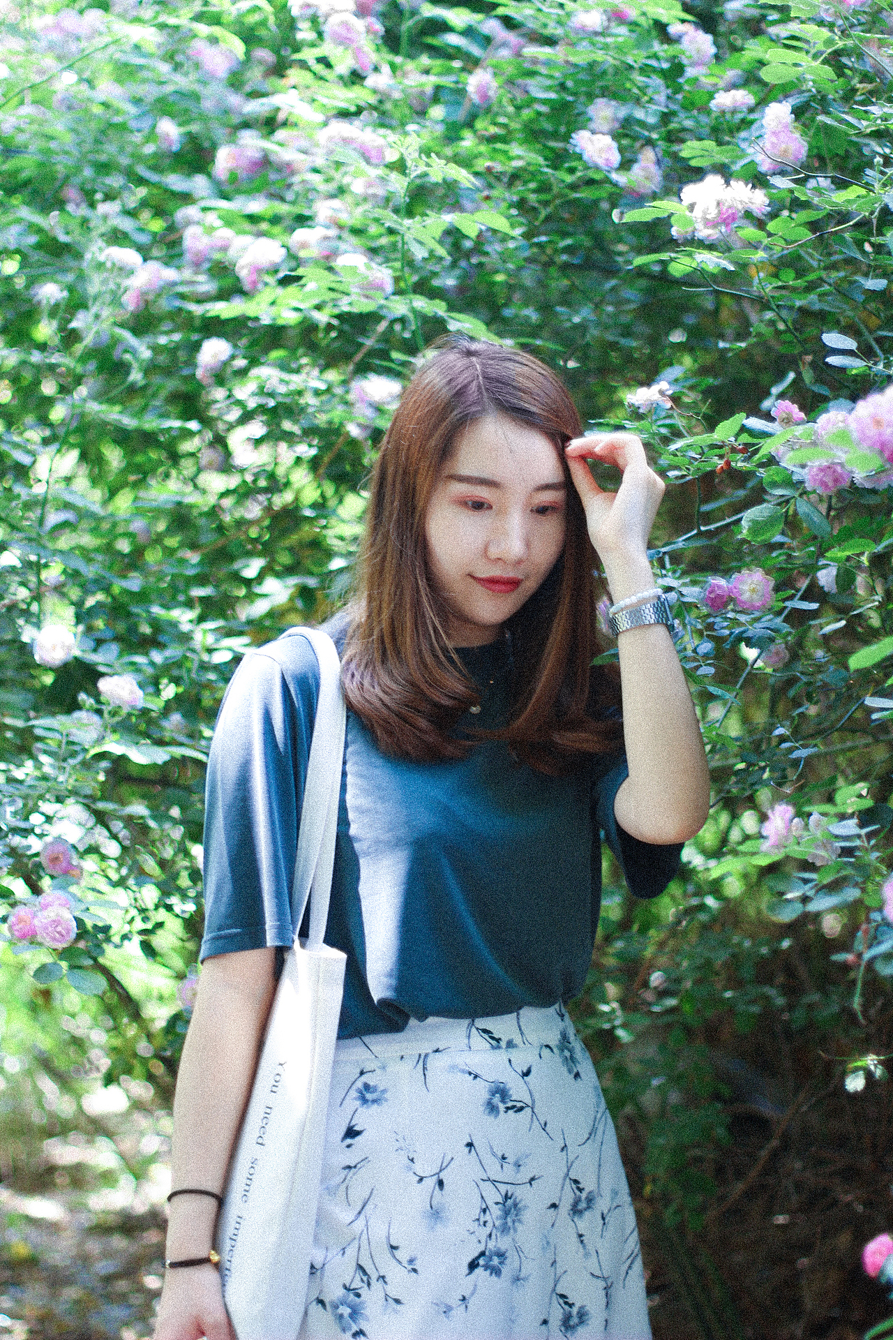 2018年5月份北京的蔷薇花和少女花花。