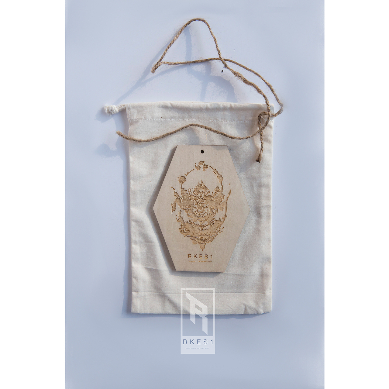 2014原创插画工艺品与明信片设计--《广州美术学院创意市集》（图ZMjIwMzUzOTY=） - 工艺品设计 - 站酷设计师7Ois原创素材 - 站酷ZCOOL