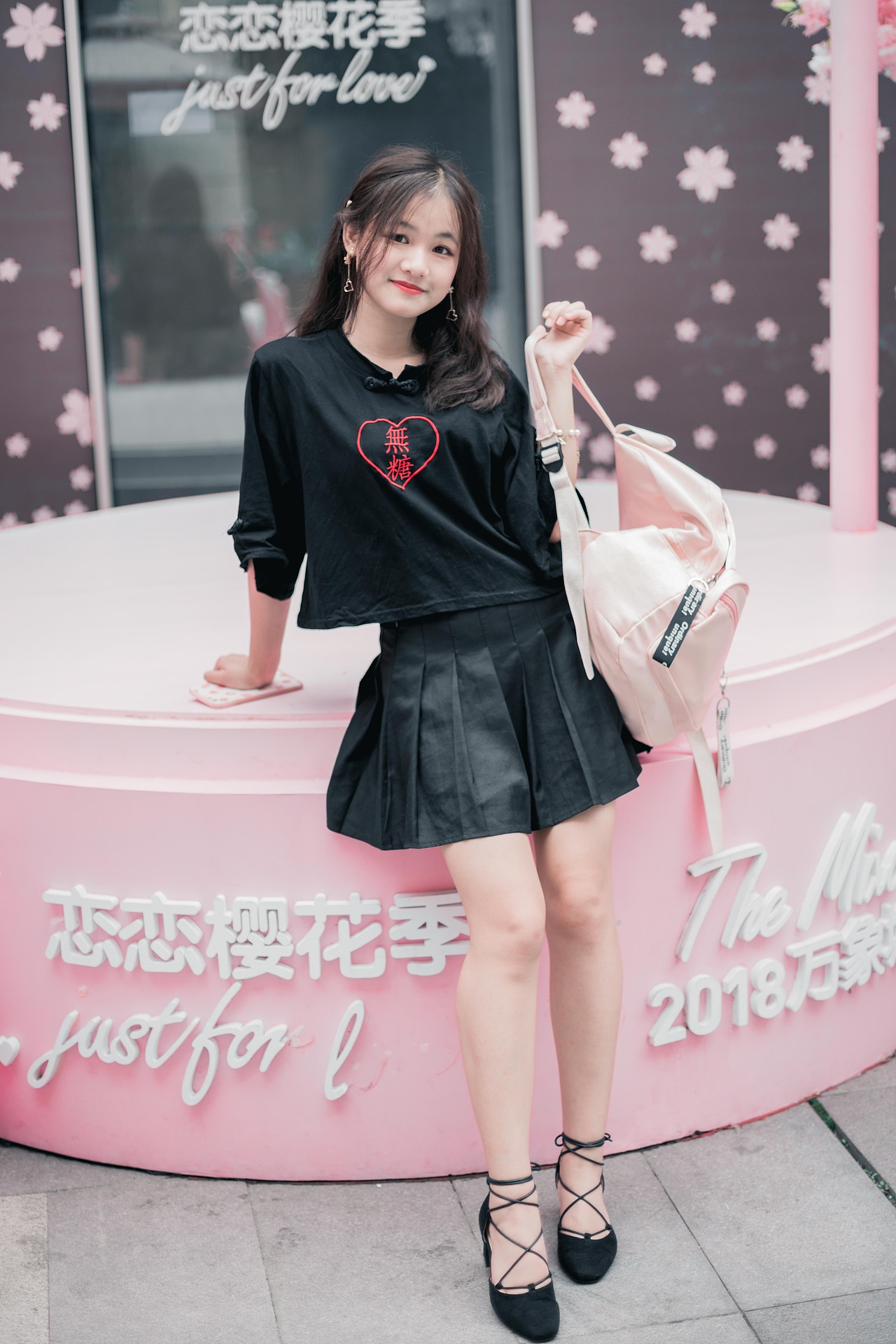 老夫的少女心哦（图ZMTEzODA1OTA0） - 人像摄影 - 站酷设计师六毛的饭原创素材 - 站酷ZCOOL