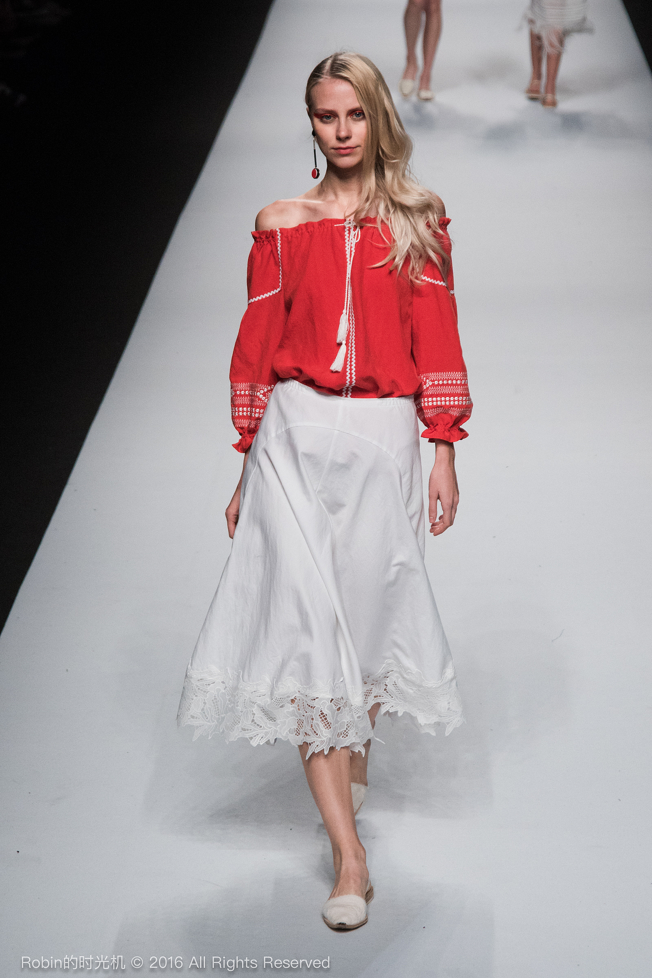 秀场直击2017上海时装周ss品牌秀之tinagia