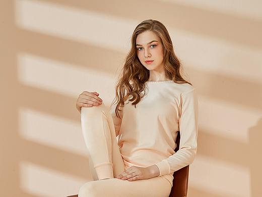 自带胸垫文胸学生秋冬打底衫内穿外搭无袖女衫