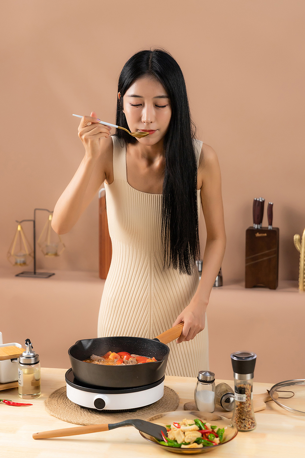 厨具模特拍摄淘宝主图详情拍摄（图ZMjIzMjIzNzAw） - 产品摄影 - 站酷设计师芷君视觉原创素材 - 站酷ZCOOL