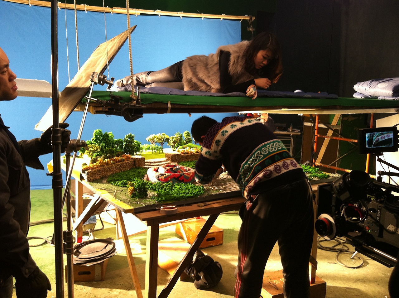 淘宝--逃不出手心系列广告场景制作图