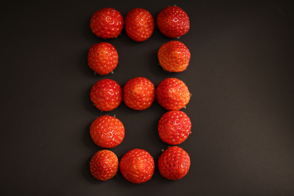 草莓图片素材背景高清图片草莓数字123456789草莓爱心（图ZMjg1NTI5NjAw） - 产品摄影 - 站酷设计师饿狐原创背景素材原创素材 - 站酷ZCOOL