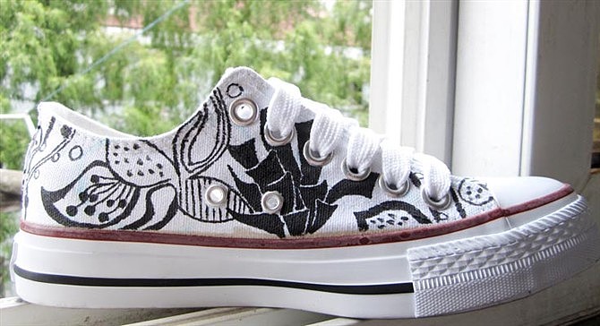 我的黑白手绘鞋