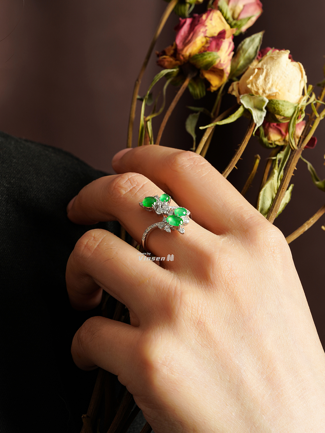 翡翠上身佩戴（图ZMjU2MDMxMDM2） - 产品摄影 - 站酷设计师Vinsen林原创素材 - 站酷ZCOOL