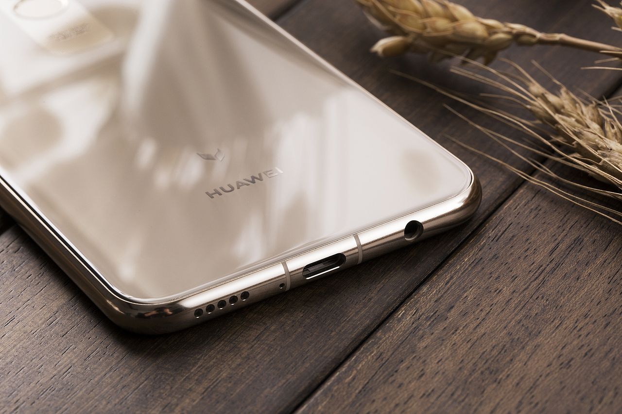 华为MATE20/20 PRO &华为麦芒7（图ZMTMzMTQ5NzQ4） - 产品摄影 - 站酷设计师X老师会拍照原创素材 - 站酷ZCOOL