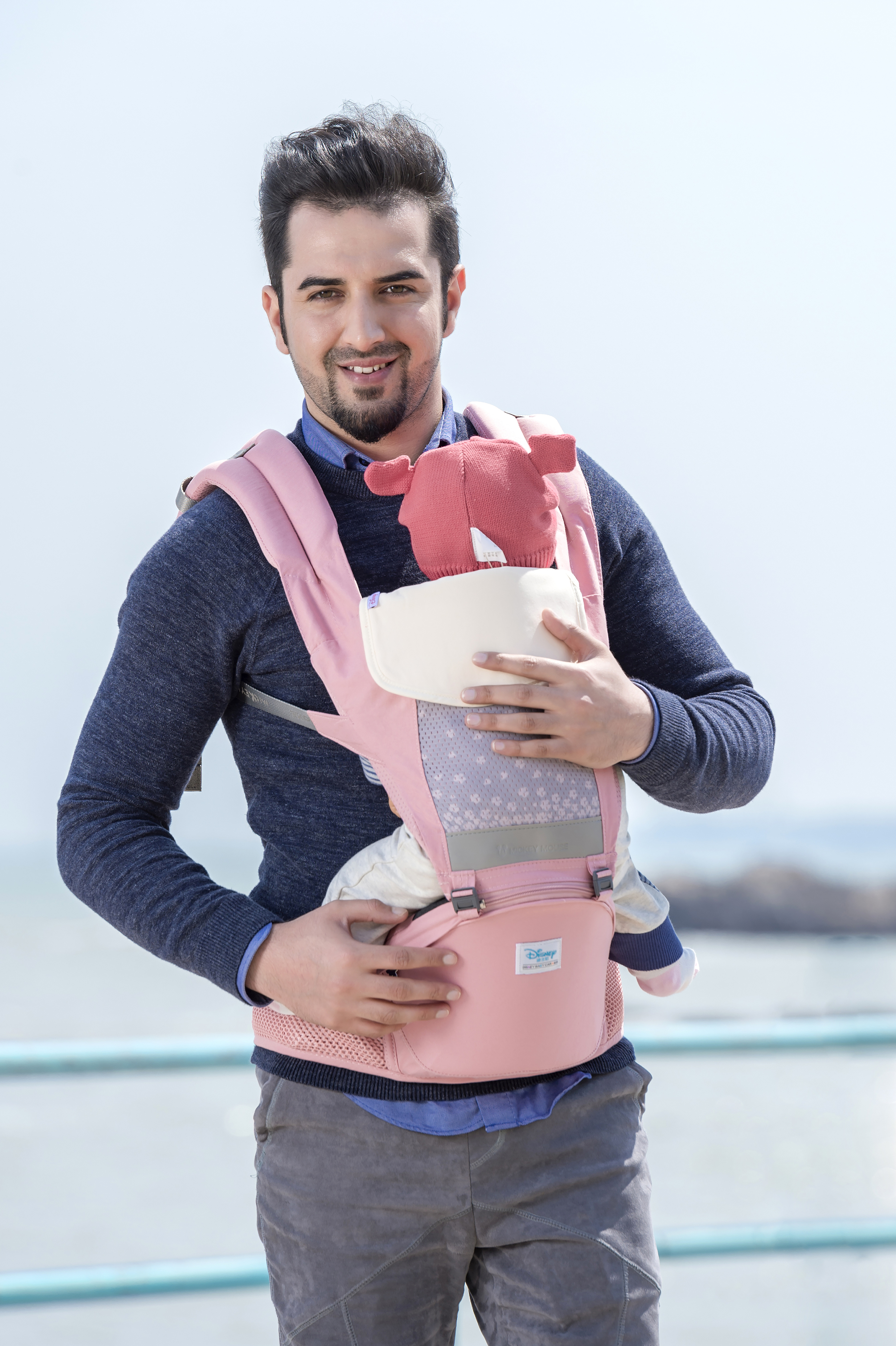 婴儿腰凳背带拍摄