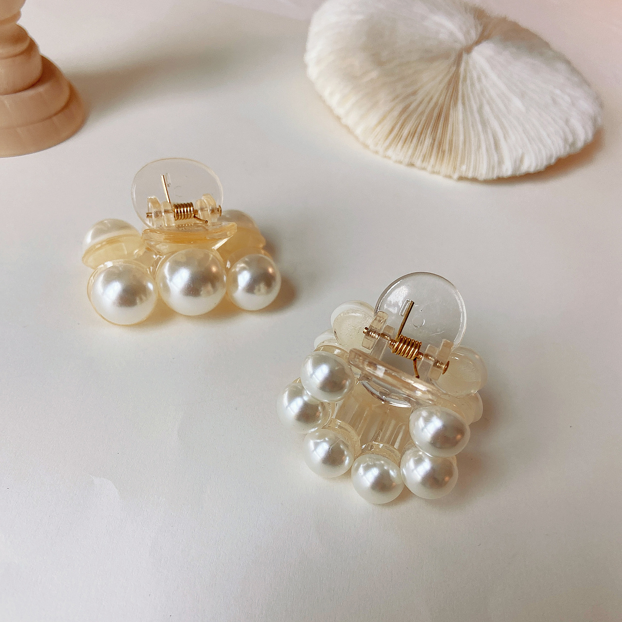 ins风冷淡风耳饰耳环场景图拍摄 合金 银饰品模特拍摄（图ZMjUzNDQxODU2） - 产品摄影 - 站酷设计师何以朱颜原创素材 - 站酷ZCOOL