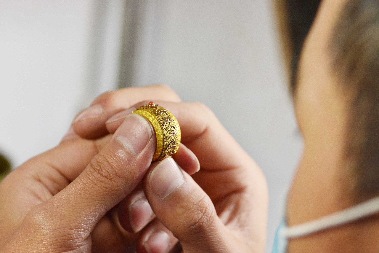 文玩系列|六字真言绿松石戒指