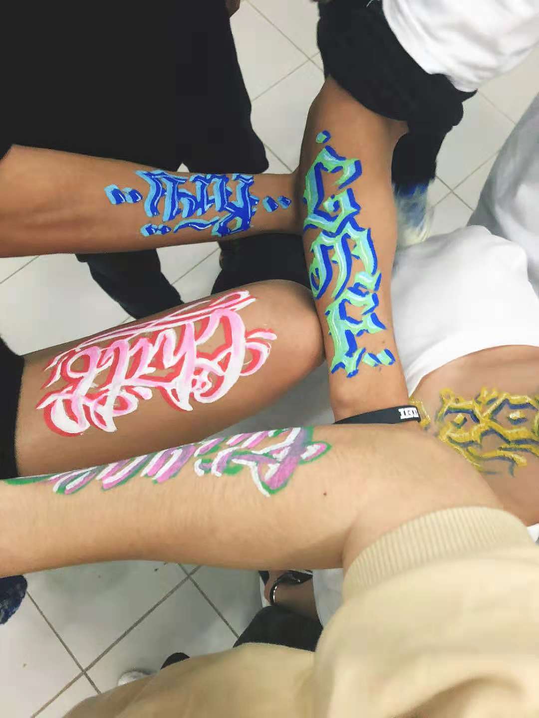 你所没见过的人体··· 涂鸦~（图ZMTMzODgzNDI4） - 新锐潮流插画 - 站酷设计师aka_AV原创素材 - 站酷ZCOOL