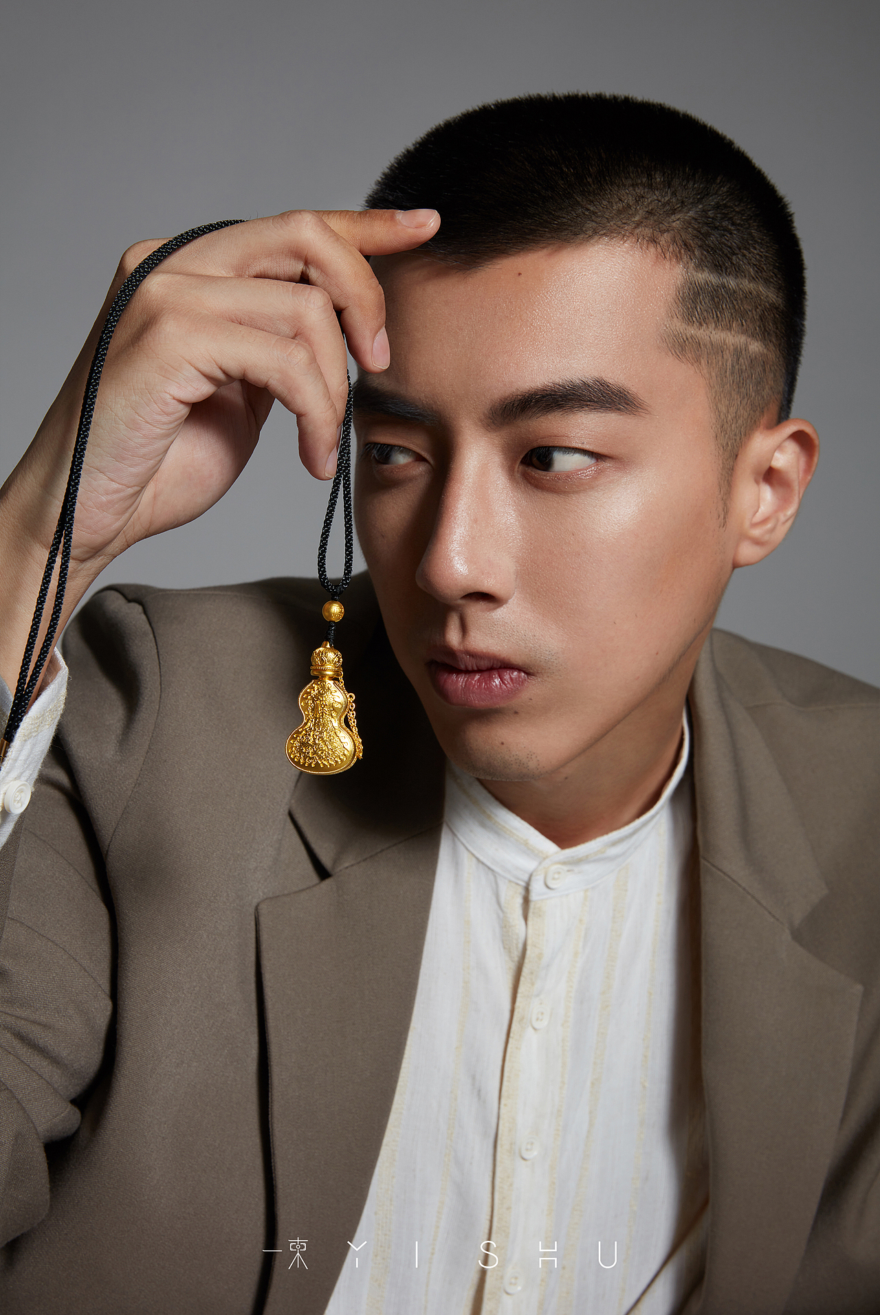 周大福｜一束摄影^传承（图ZMTg4MjM1MzY4） - 时尚/艺术摄影 - 站酷设计师一束摄影Ray原创素材 - 站酷ZCOOL