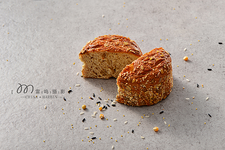 《红森林食品-手撕面包》哈尔滨雷鸣摄影 之 美女 美食 产品 广告 商业摄影（图ZNzg5ODgxMDQ=） - 产品摄影 - 站酷设计师雷鸣摄影原创素材 - 站酷ZCOOL