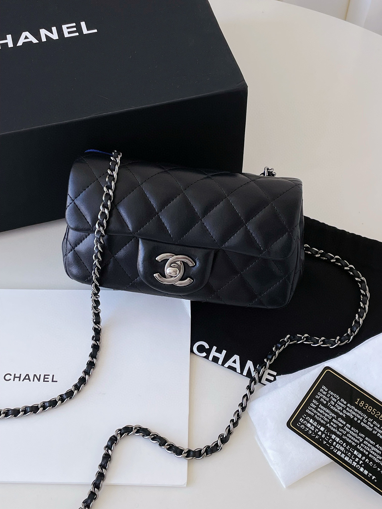 Chanel mini包（图ZMzczMDIzNzIw） - 产品摄影 - 站酷设计师joyiGuan原创素材 - 站酷ZCOOL