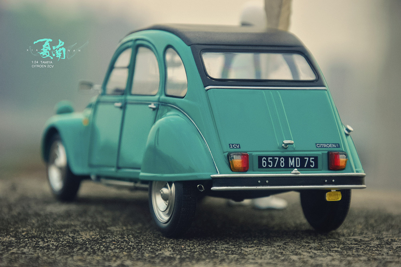 田宫 1:24 雪铁龙2CV 来自1948年的老爷车