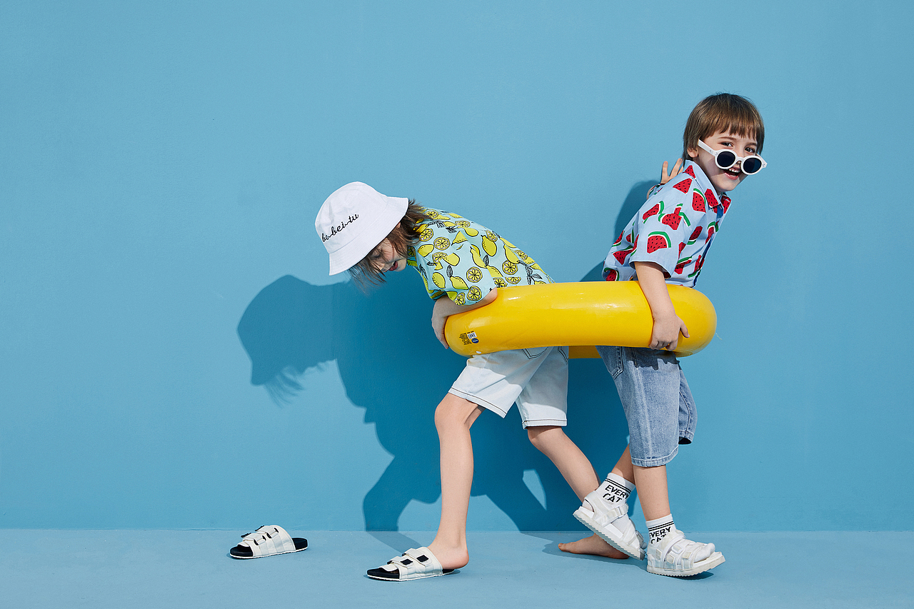 太平鸟童装minipeace夏季拍摄