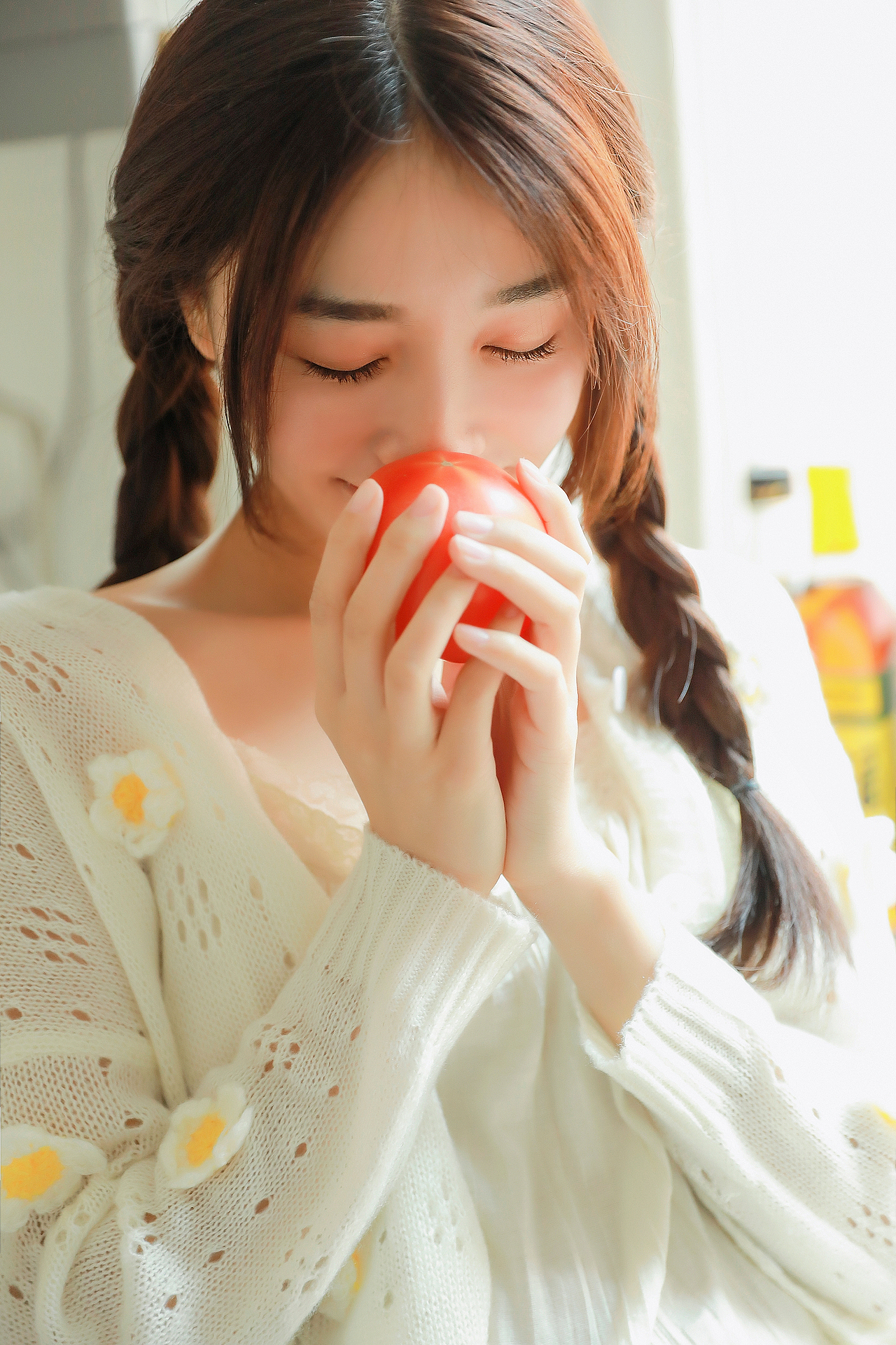 记得把普通的生活变得浪漫一些🍅（图ZMjUwMDk3NDM2） - 人像摄影 - 站酷设计师纪然Satan原创素材 - 站酷ZCOOL