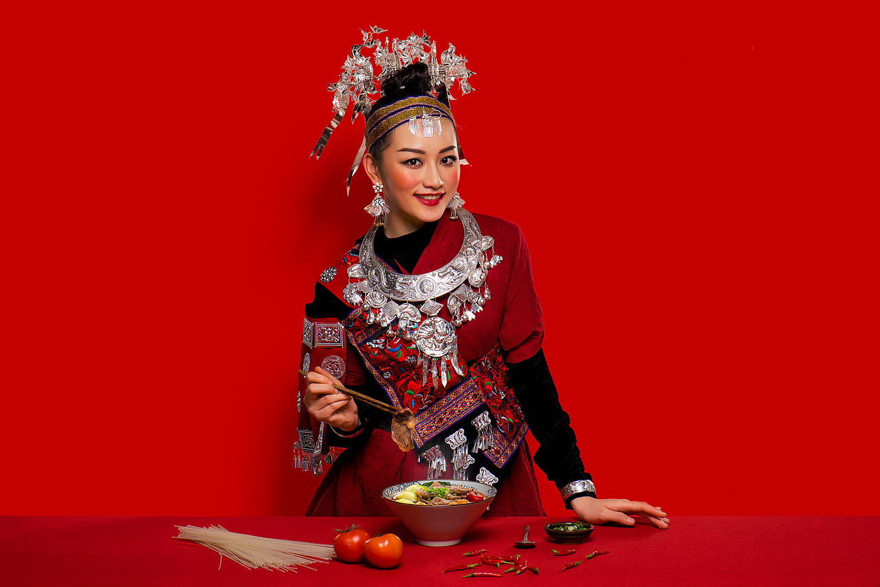 俏凤凰.苗家牛肉粉 形象照拍摄