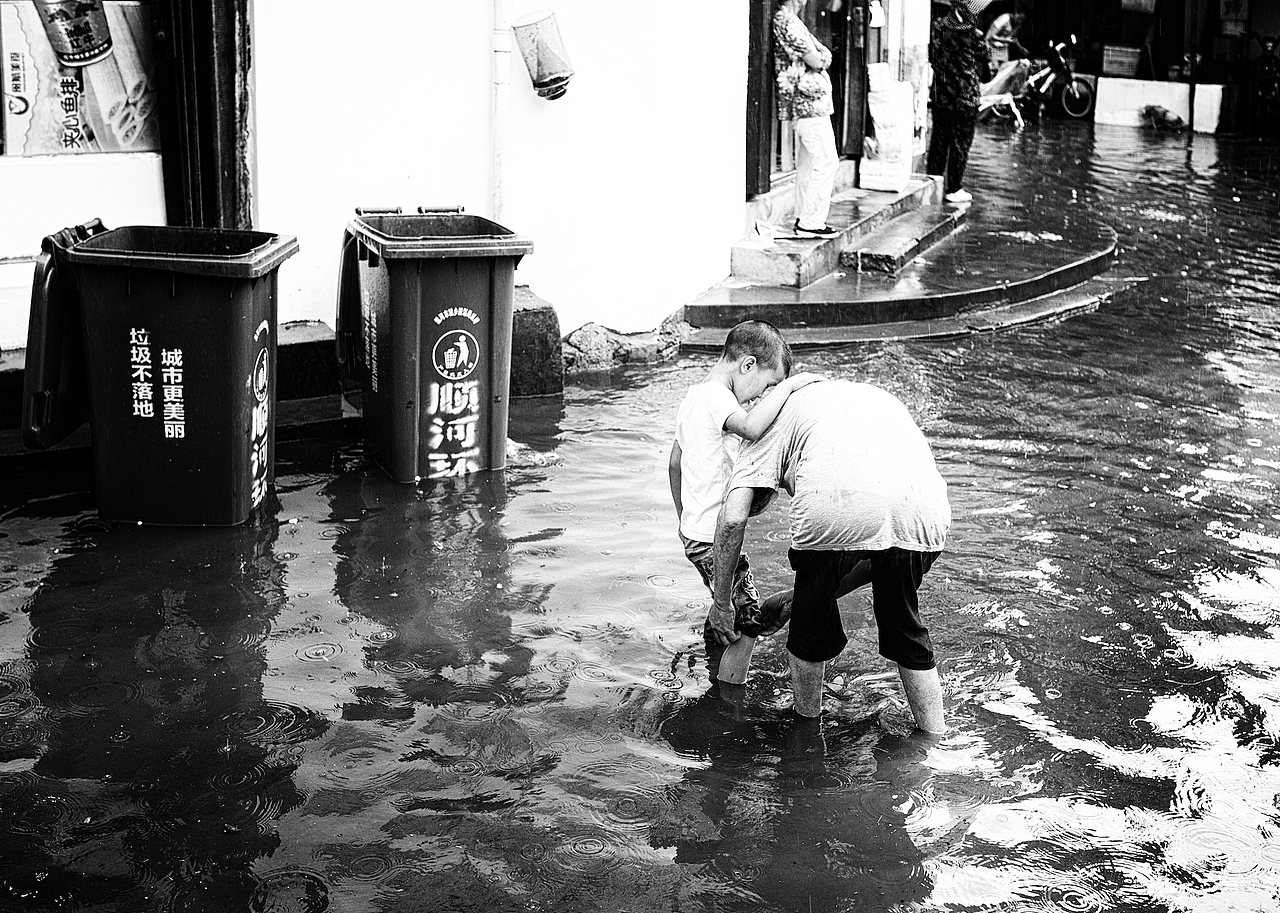 雨天和阴天（图ZODYyNDEyMDQ=） - 人文/纪实摄影 - 站酷设计师RainForces原创素材 - 站酷ZCOOL