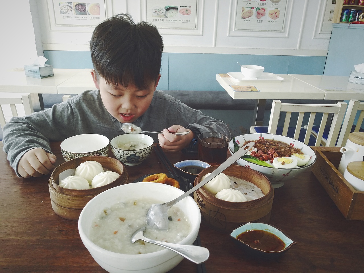 啤酒:beer:（圖ZOTUzMTI3MzI=） - 產(chǎn)品攝影 - 站酷設(shè)計(jì)師Z34041928原創(chuàng)素材 - 站酷ZCOOL