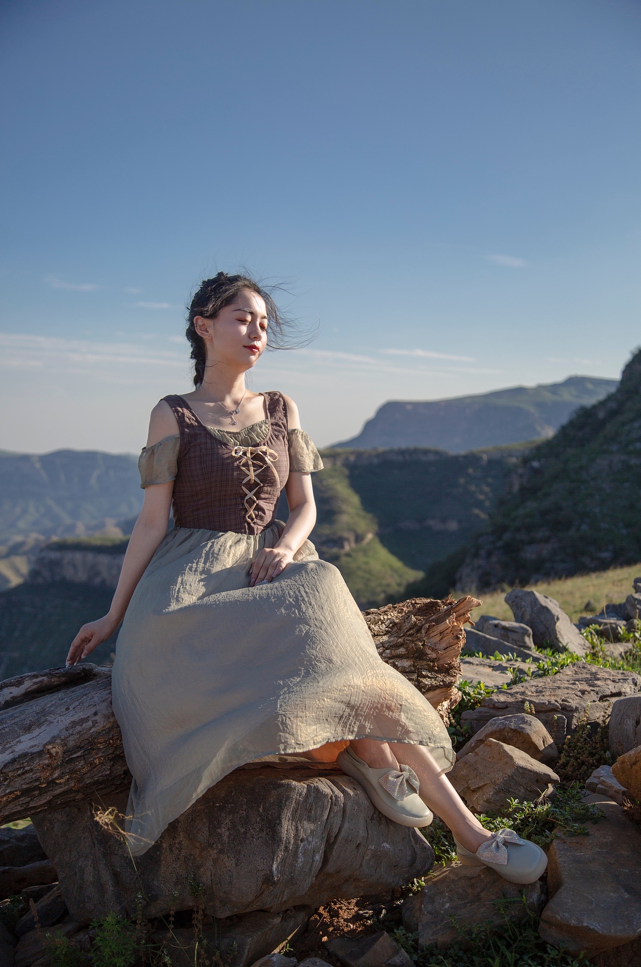 阿尔卑斯山上的姑娘|摄影|人像摄影|浪流的juice_原创作品-站酷zcool