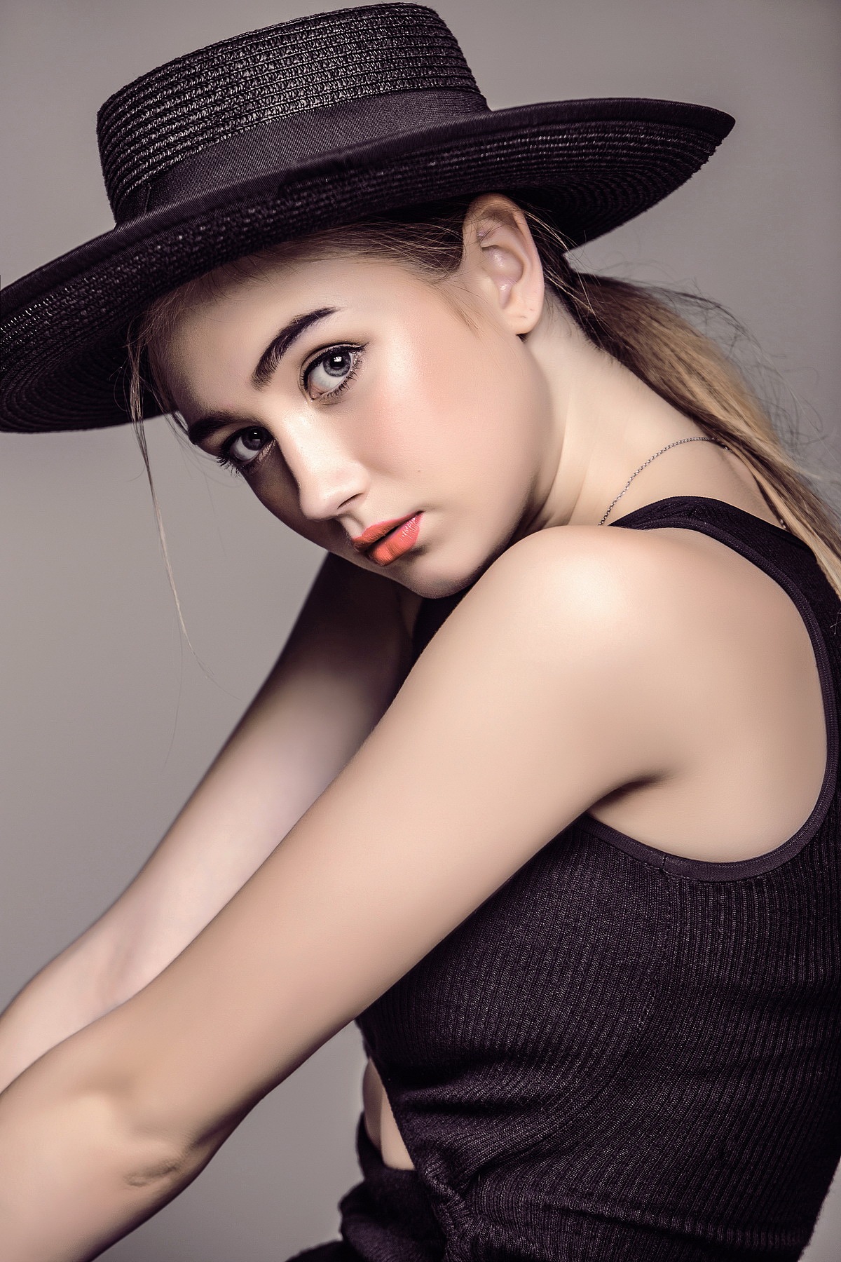 美范摄影写真大片欣赏摩登小姐