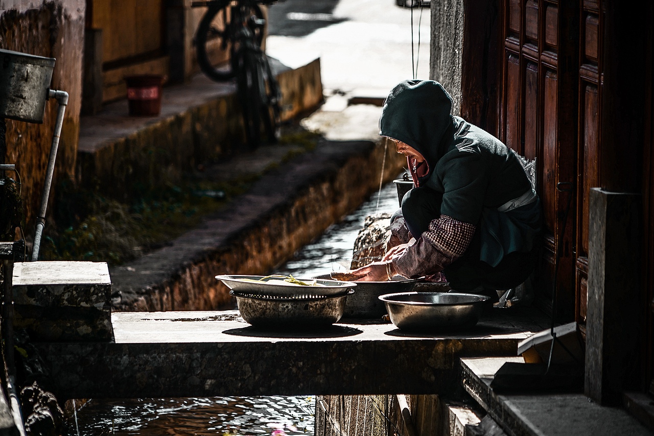 雪山脚下 纳西古族 白沙古镇