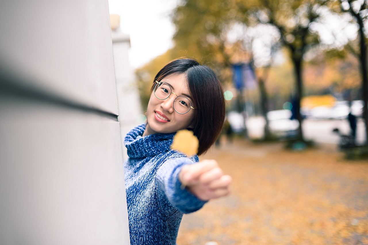 约拍|那片落叶 · 那个她