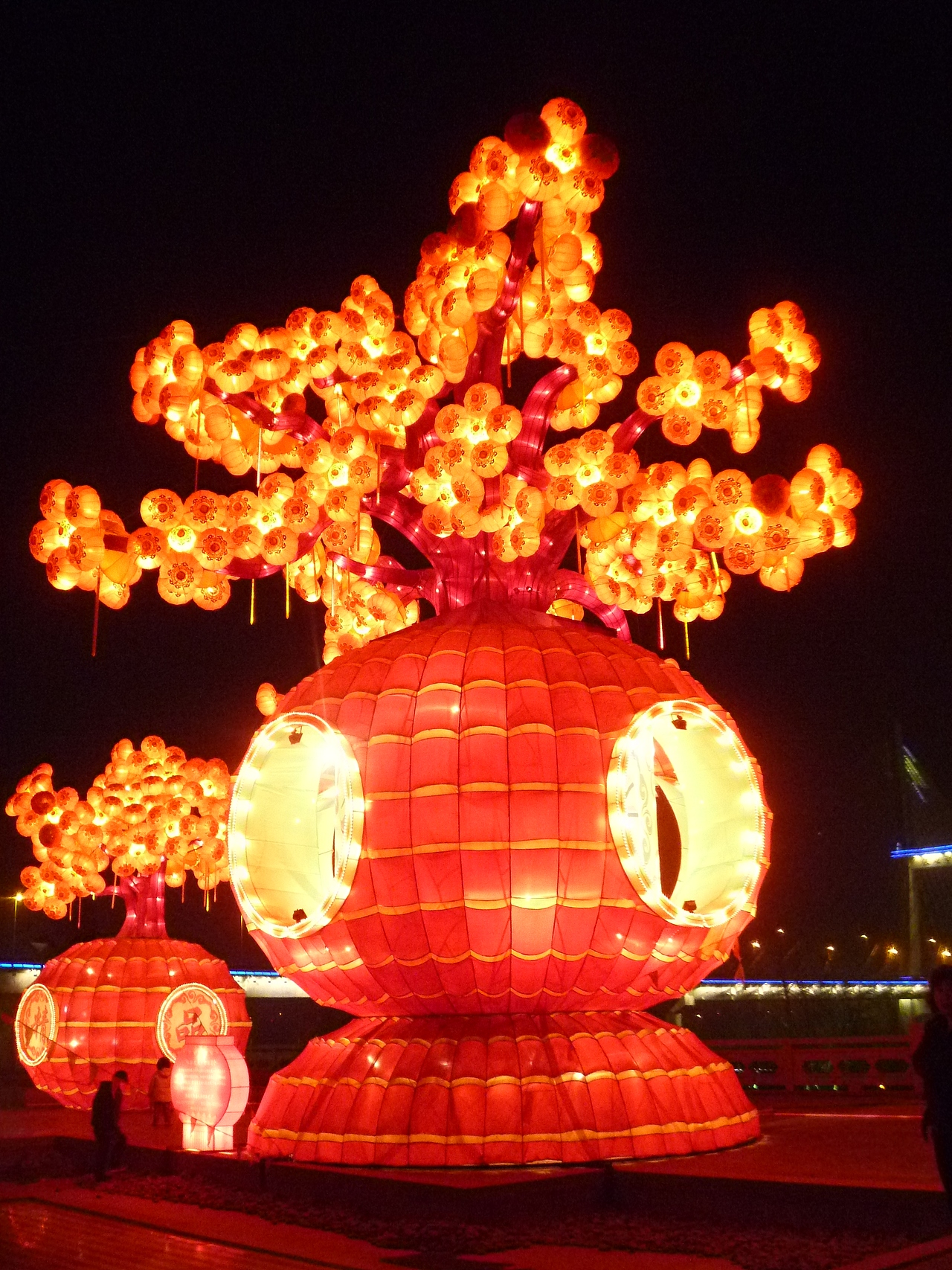 【拍·夜】霓虹燈（圖ZNTA0NzU0NA==） - 人文/紀實攝影 - 站酷設(shè)計師459365281原創(chuàng)素材 - 站酷ZCOOL