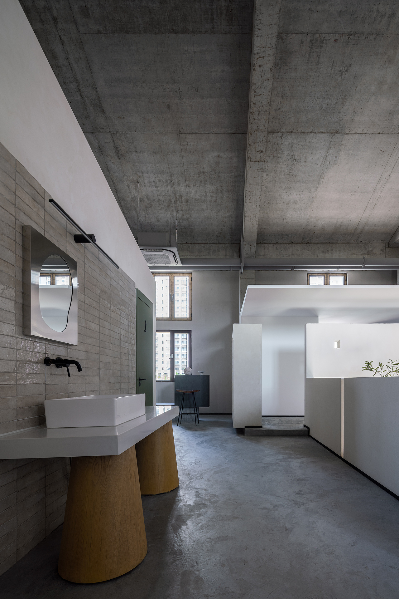 光束游戏 - RAyinGallery