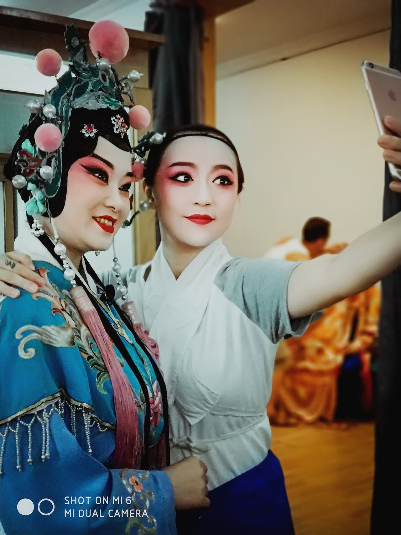 川剧《太后改嫁》幕后群像（图ZODg0ODMyOTI=） - 人像摄影 - 站酷设计师一杯罗一原创素材 - 站酷ZCOOL