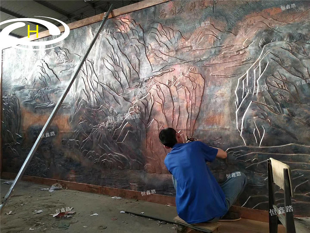 4月锻铜浮雕壁画 厂里又请回了4位师傅 有需要的联系我