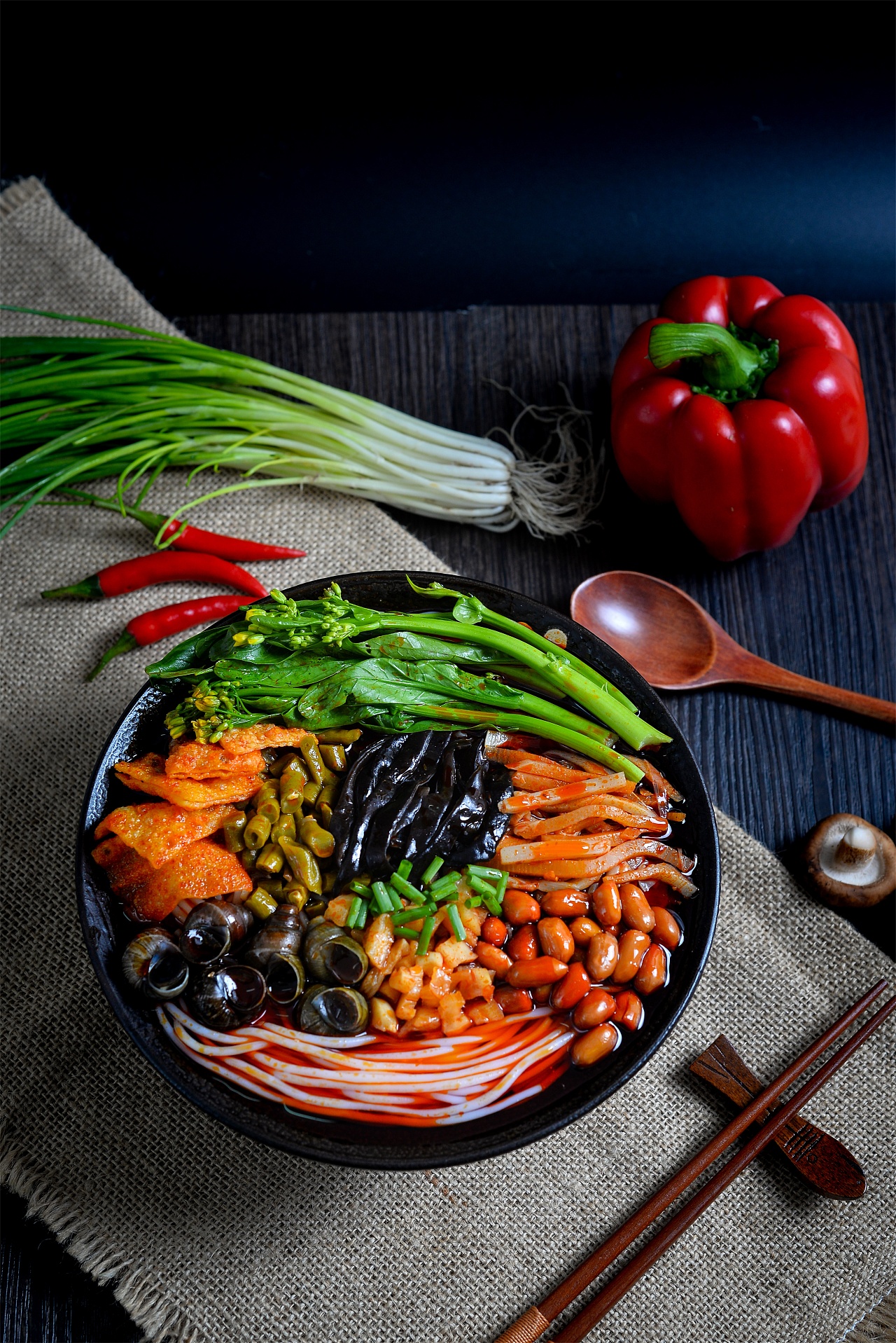 螺蛳粉拍摄-简单的食品拍摄