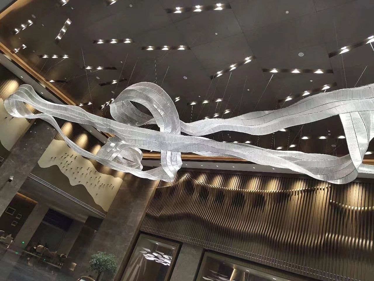 定制酒店宴会厅飘带吊灯（图ZMjgwMzE0NjE2） - 酒店餐饮设计 - 站酷设计师勇蜀黍原创素材 - 站酷ZCOOL