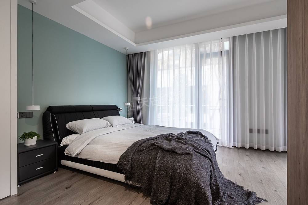 御璟湖山叠拼别墅装修完工效果:轻奢风格