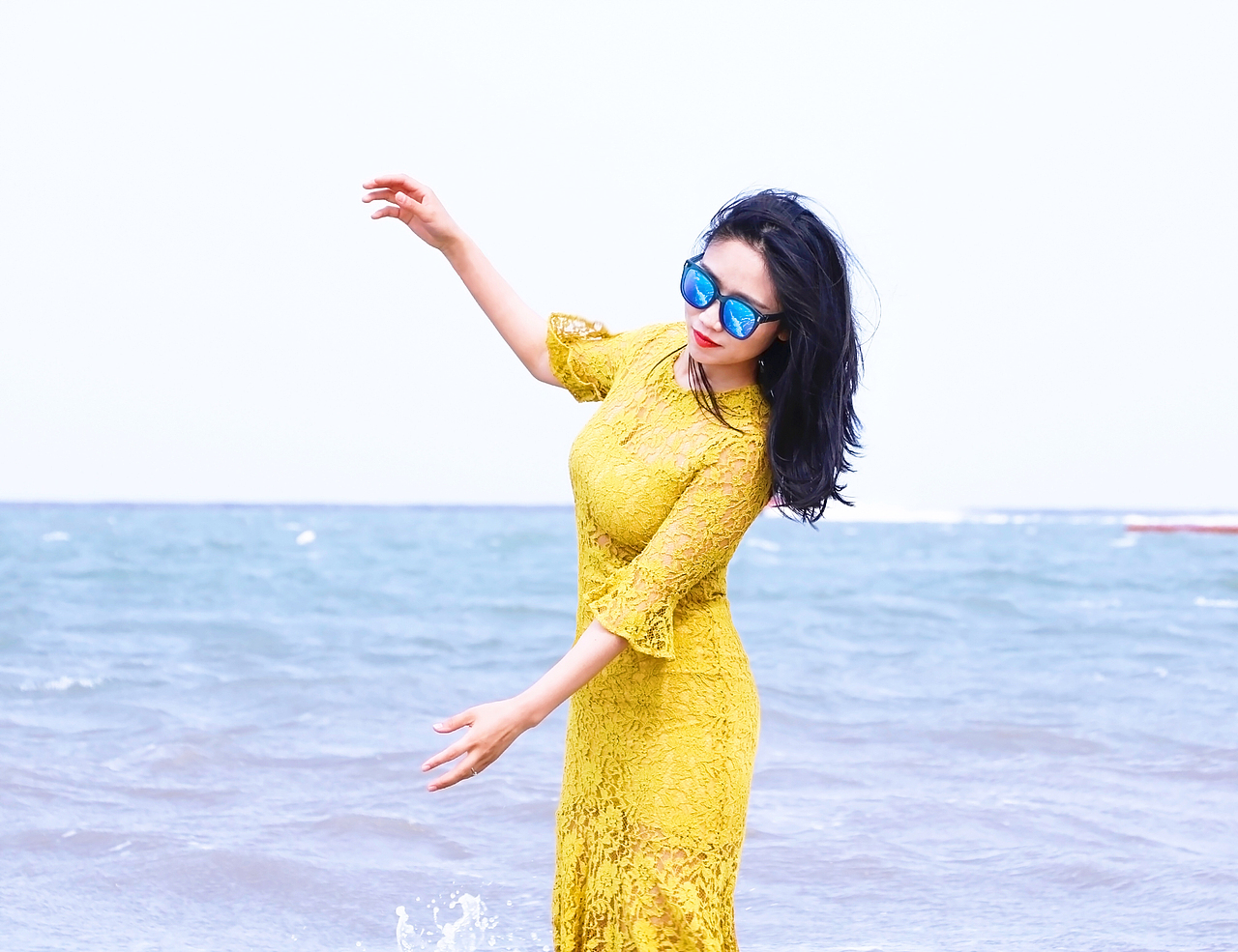 / 夏 / 面向大海的三姐妹花.（图ZODE5MzAwNzY=） - 人像摄影 - 站酷设计师十三菲原创素材 - 站酷ZCOOL