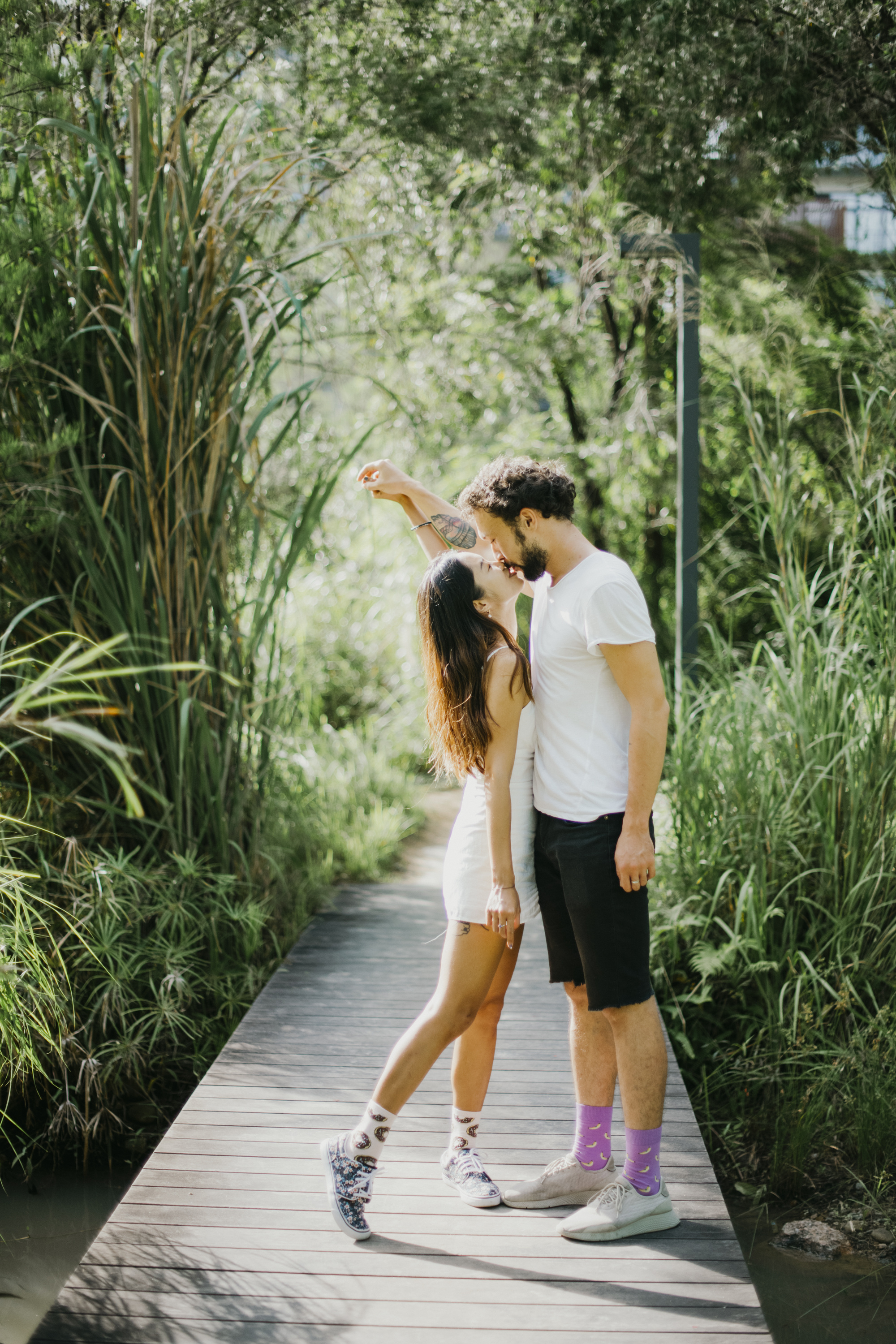 dancing in the grass - 情侣照