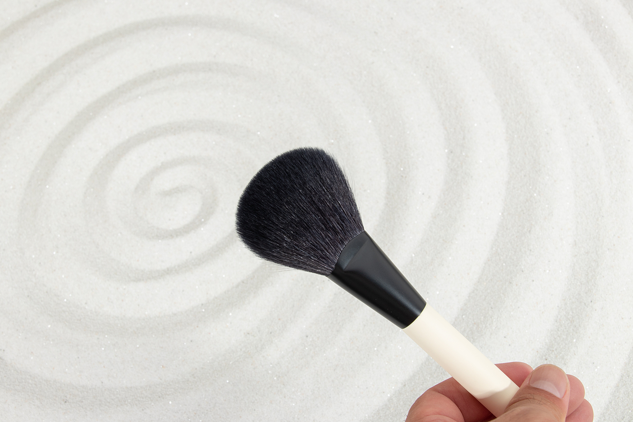 化妆刷 及第薇白