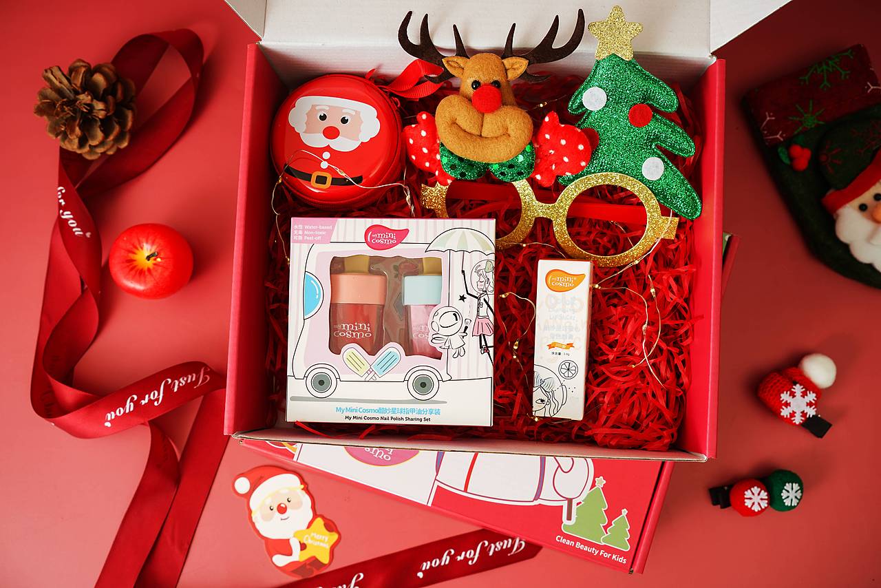 酷妙星球2021圣诞礼盒（图ZMjgwODU5OTcy） - 包装 - 站酷设计师小刘等13个字节原创素材 - 站酷ZCOOL