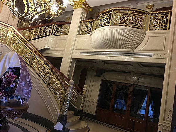 甘肃酒店铜楼梯设计 时尚有爱的K金铜楼梯扶手