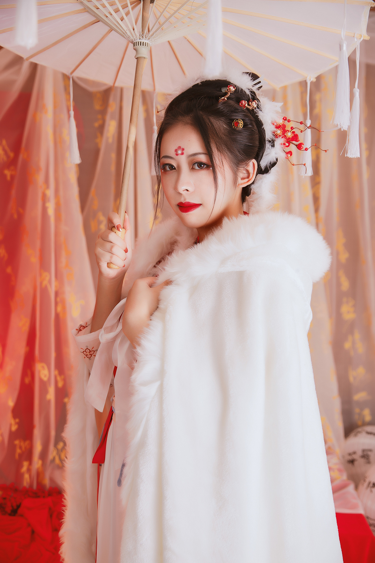 分享收藏致小艾琳云想古风人像摄影65添加表情喜欢ta的作品吗?