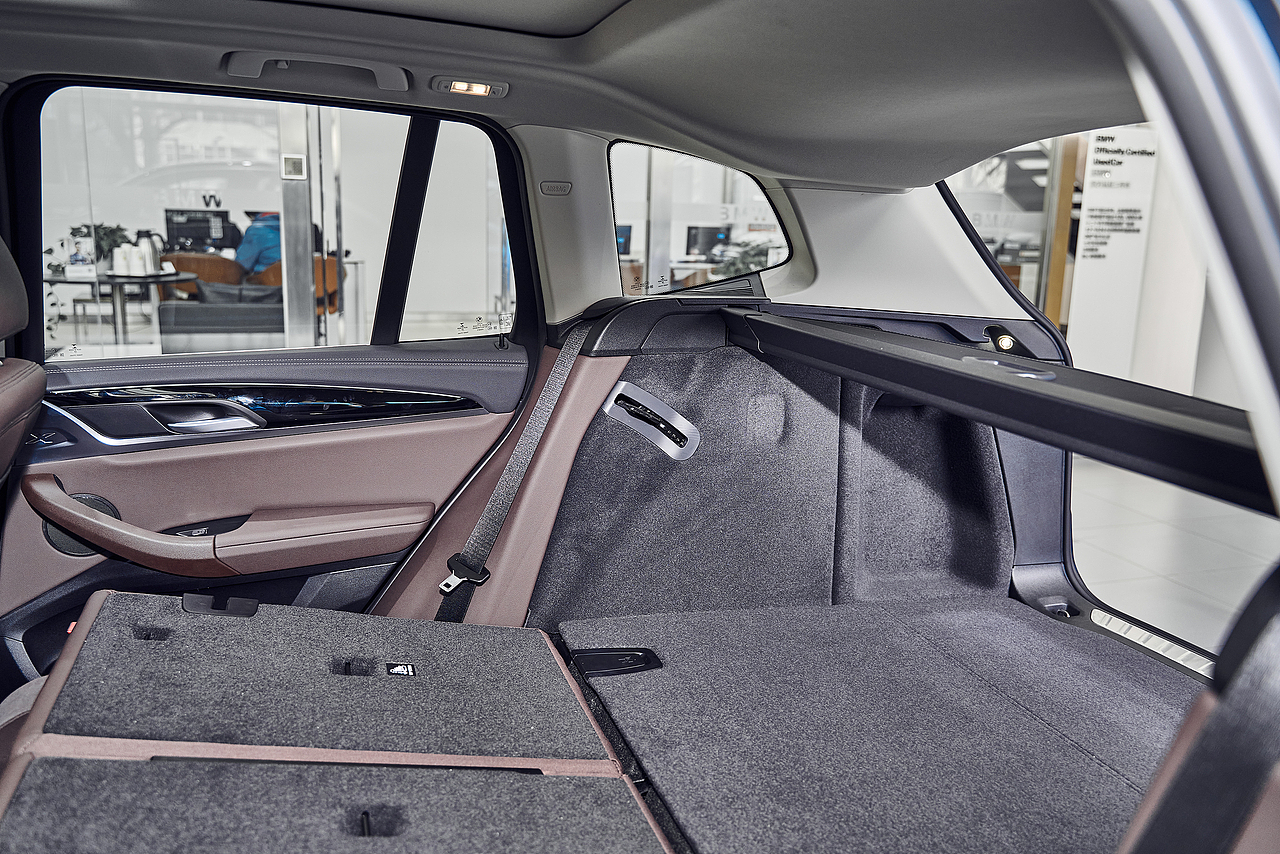 探店拍车-宝马iX3 澎湃i动力 第五代BMW eDrive新科技